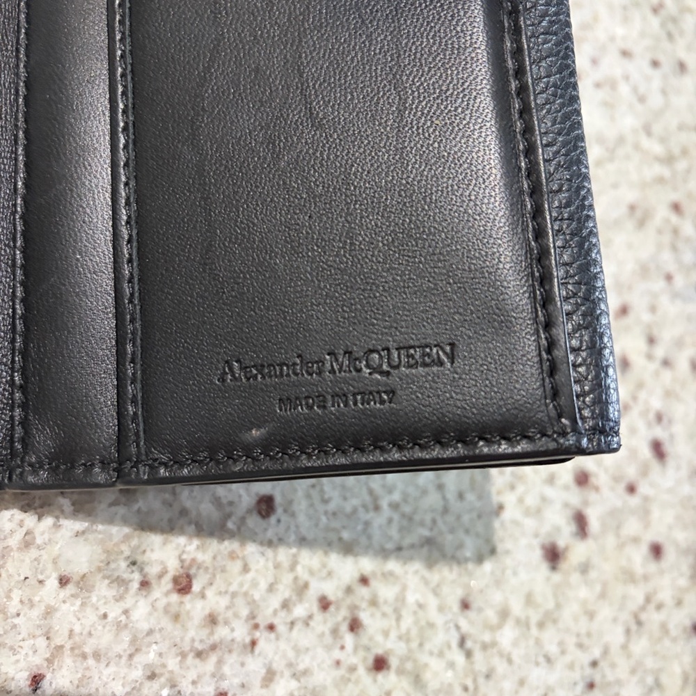 Alexander McQueen Black Wallet with Gold Skull Accent - Picture 3 of 8